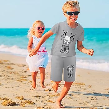 Amazon | KAWS カウズ 子供服 半袖Tシャツ パンツ 上下セット